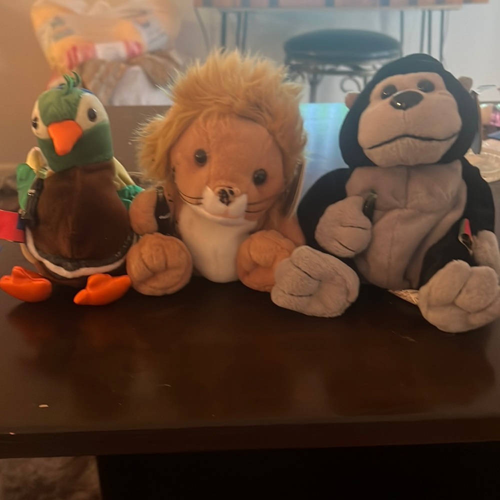 3 international Coca-Cola beanie babies